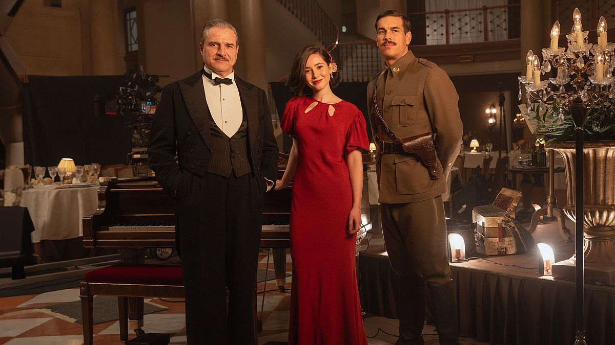 Mario Casas, Nora Hernández, Alberto San Juan